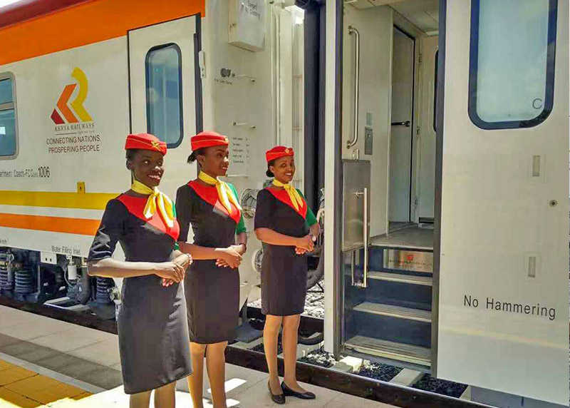 列車候車待發車
